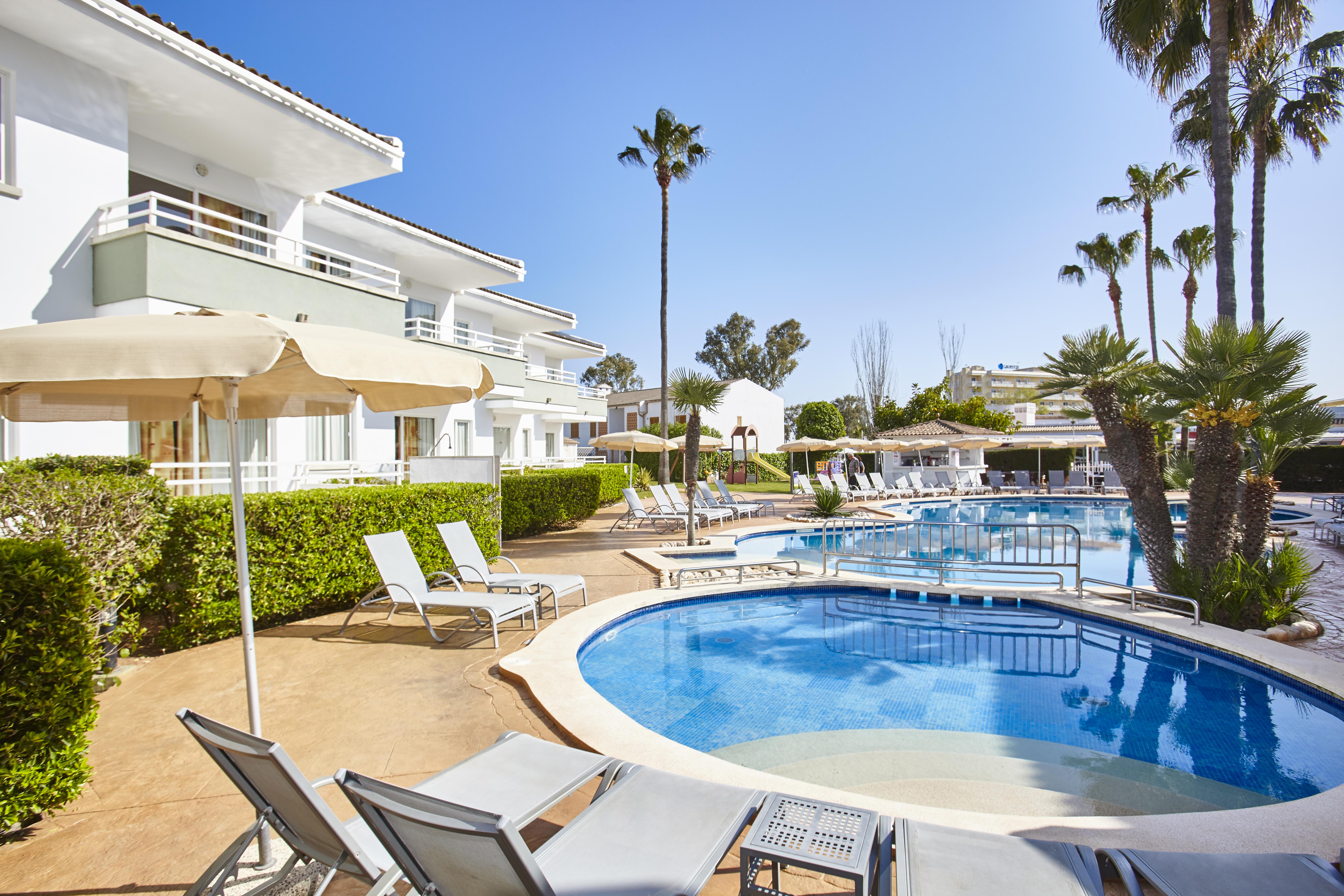 Universal Aparthotel Elisa Playa de Muro  Luaran gambar